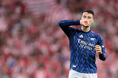 صباحك أوروبي.. سوبر مارتينيلي.. موقف إيزاك.. وبرشلونة يفقد يامال